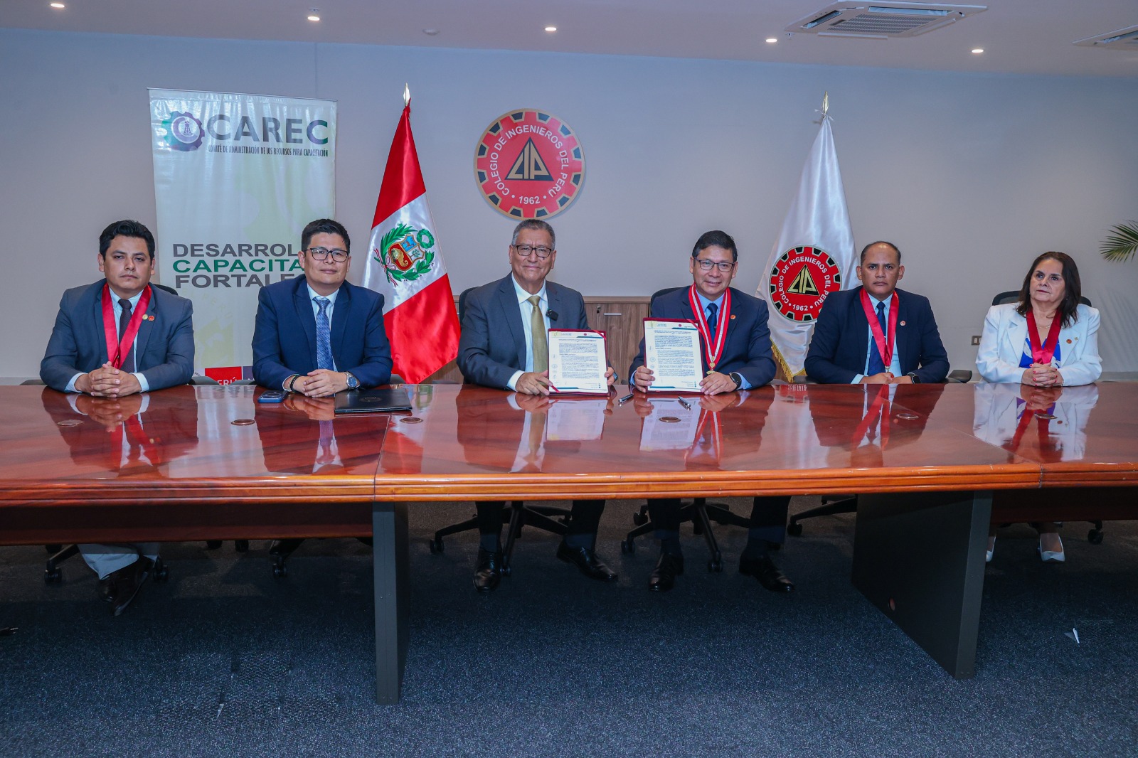 MINEM impulsa capacitación especializada en hidrocarburos con alianza estratégica entre CAREC y CIP Lima