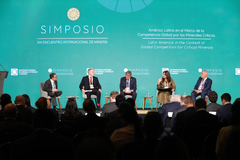 América Latina en el marco de la competencia global por los minerales críticos