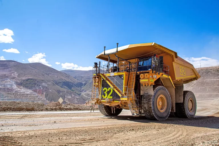 CAT 794 (Ferreyros)