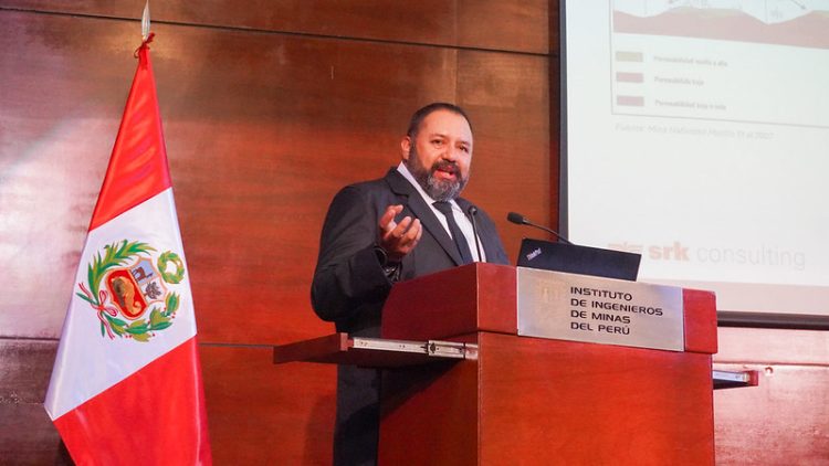 David Ríos, consultor principal de SRK Consulting