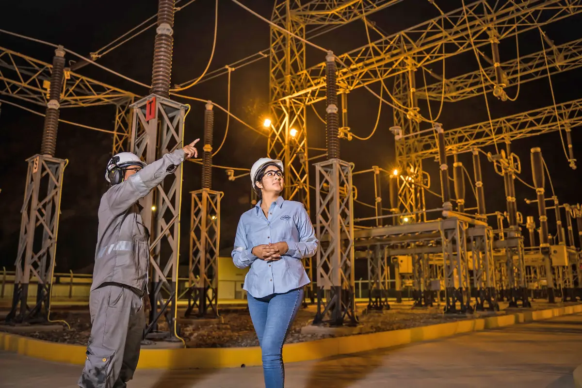 Ingenieras a la luz: visibilizar el talento femenino sigue siendo uno de los grandes desafíos del sector