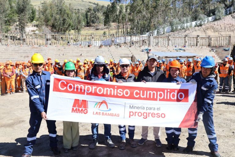 Las Bambas entrega equipos de seguridad en Haquira