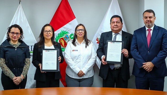 Minam y Financiera Confianza firman acuerdo para impulsar negocios sostenibles en la Amazonía