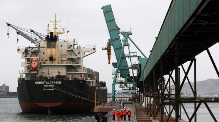 Muelle de Minerales del Callao