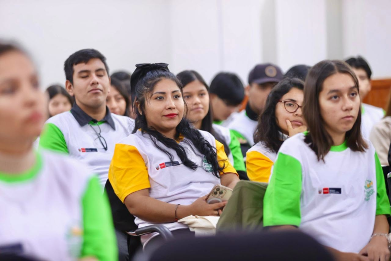Estudiantes de Islay