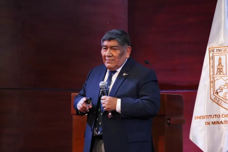 Rómulo Mucho: Perú debe pasar de exportador de minerales a proveedor de tecnología