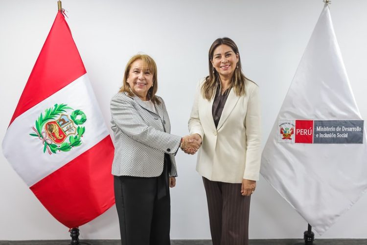Midis y WIM Perú impulsarán carreras STEM entre jóvenes usuarias de programas sociales