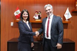 Ministerio de Vivienda y Cerro Verde coordinan acciones para garantizar el abastecimiento de agua en Arequipa