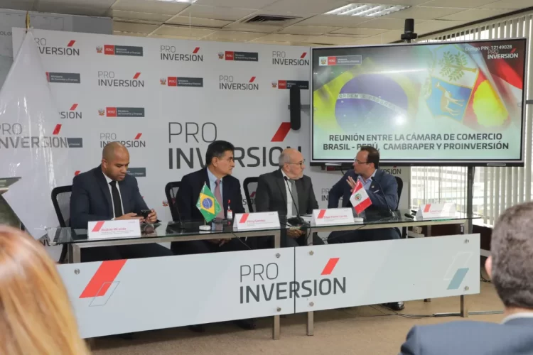 PROINVERSIÓN y CAMBRAPER