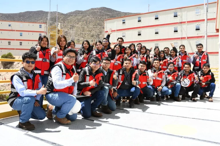 Practicantes en Quellaveco