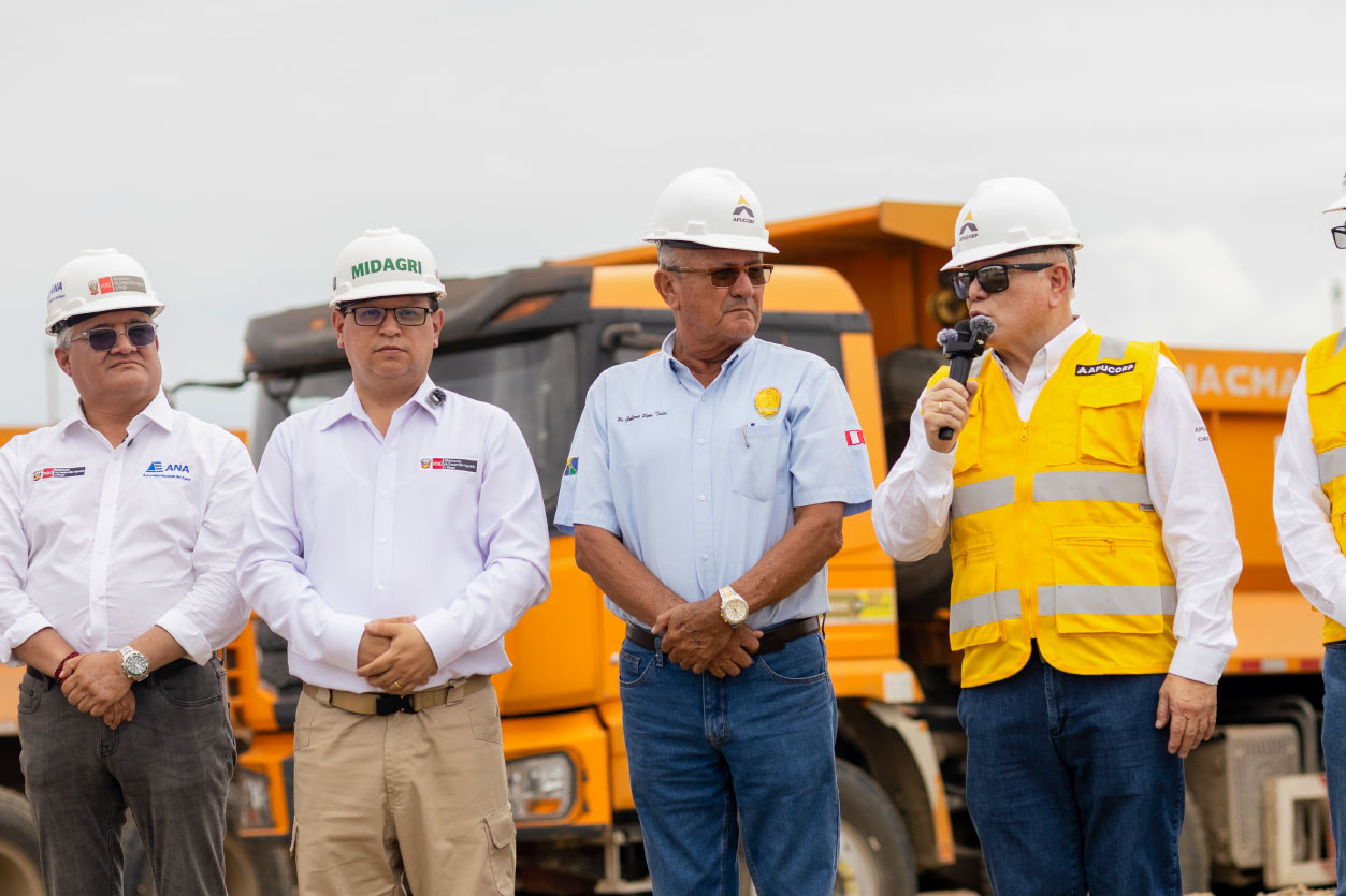 Autoridades y APUCORP dieron inicio a los trabajos de limpieza y descolmatación del río Tumbes frente al Fenómeno El Niño
