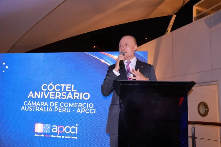Embajador de Australia en el Perú, James Yeomans
