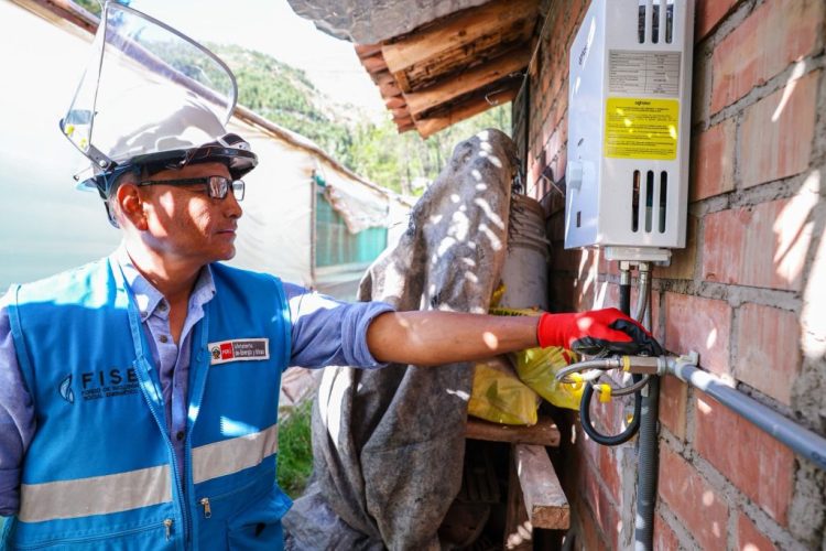 FISE avanza con proyecto de masificación de gas natural en Puno