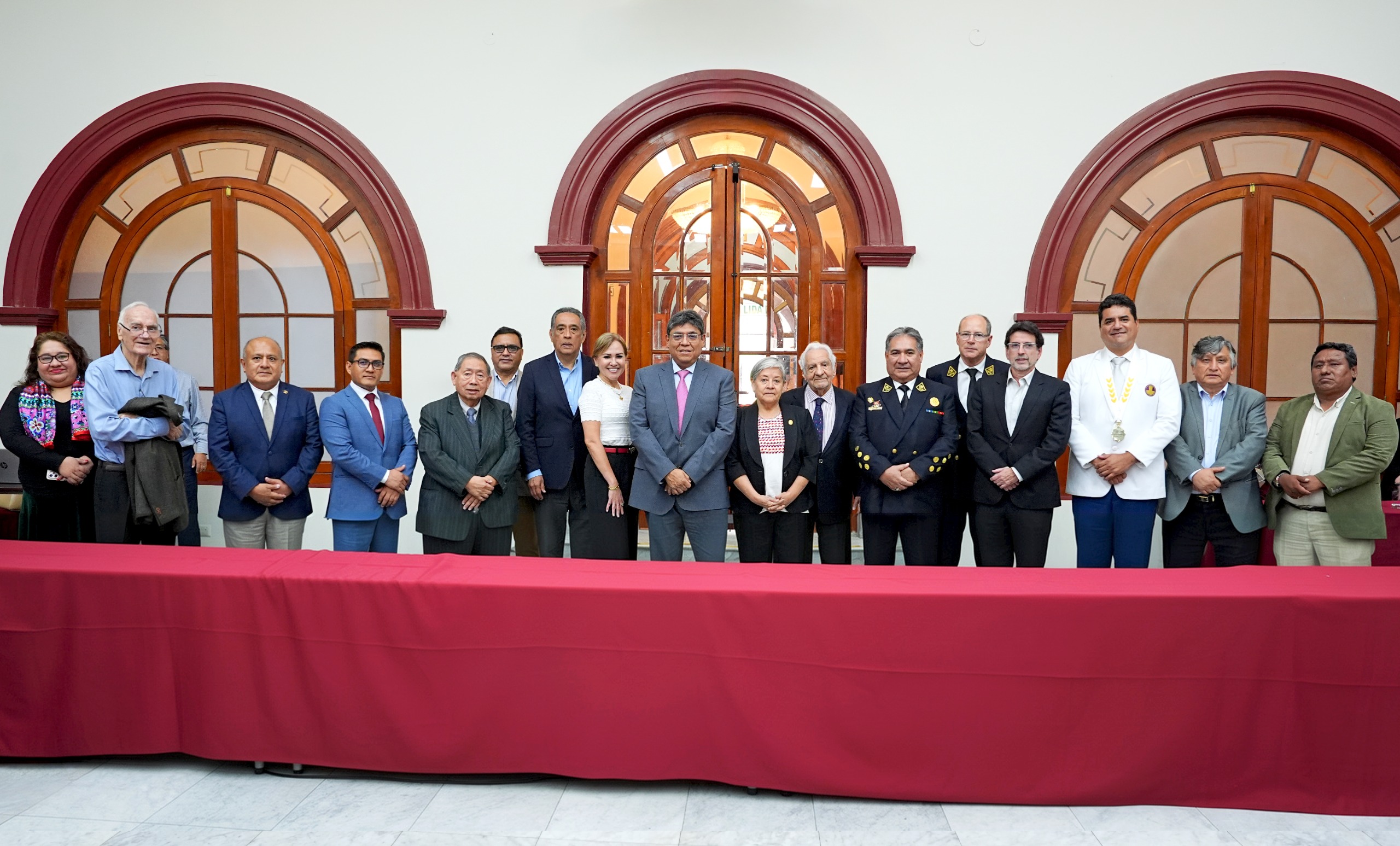 Perú busca elevar productividad y competitividad para crecer por encima del 4%