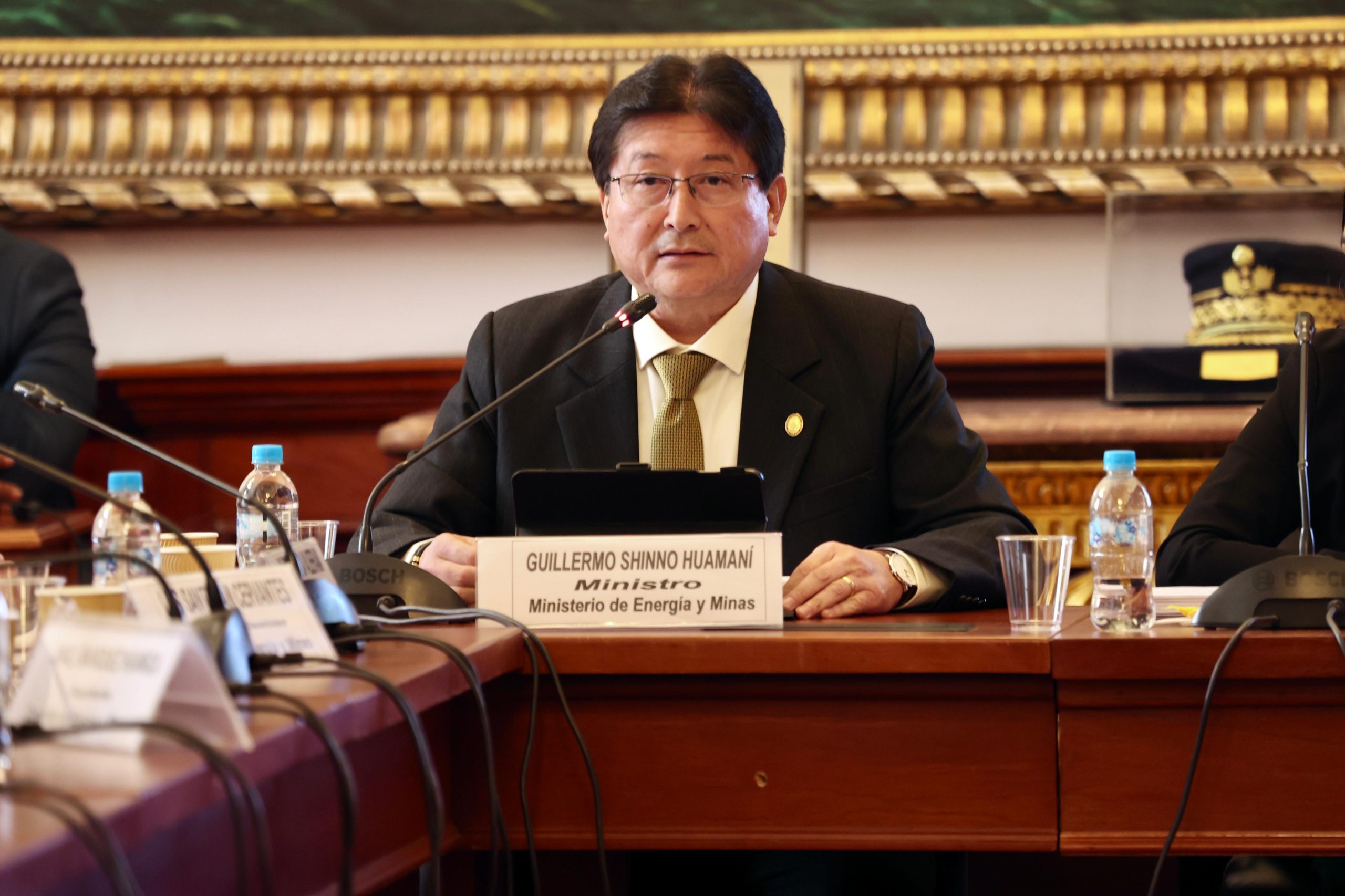 Ministro Guillermo Shinno anuncia medidas para fortalecer suministro energético para Iquitos y la región Loreto