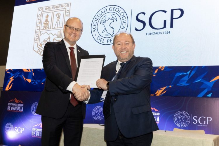 Perú podrá certificar a profesionales que firman reportes técnicos sobre recursos y reservas minerales