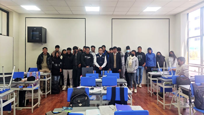 INGEMMET capacita a estudiantes de Juliaca sobre el Procedimiento Ordinario Minero