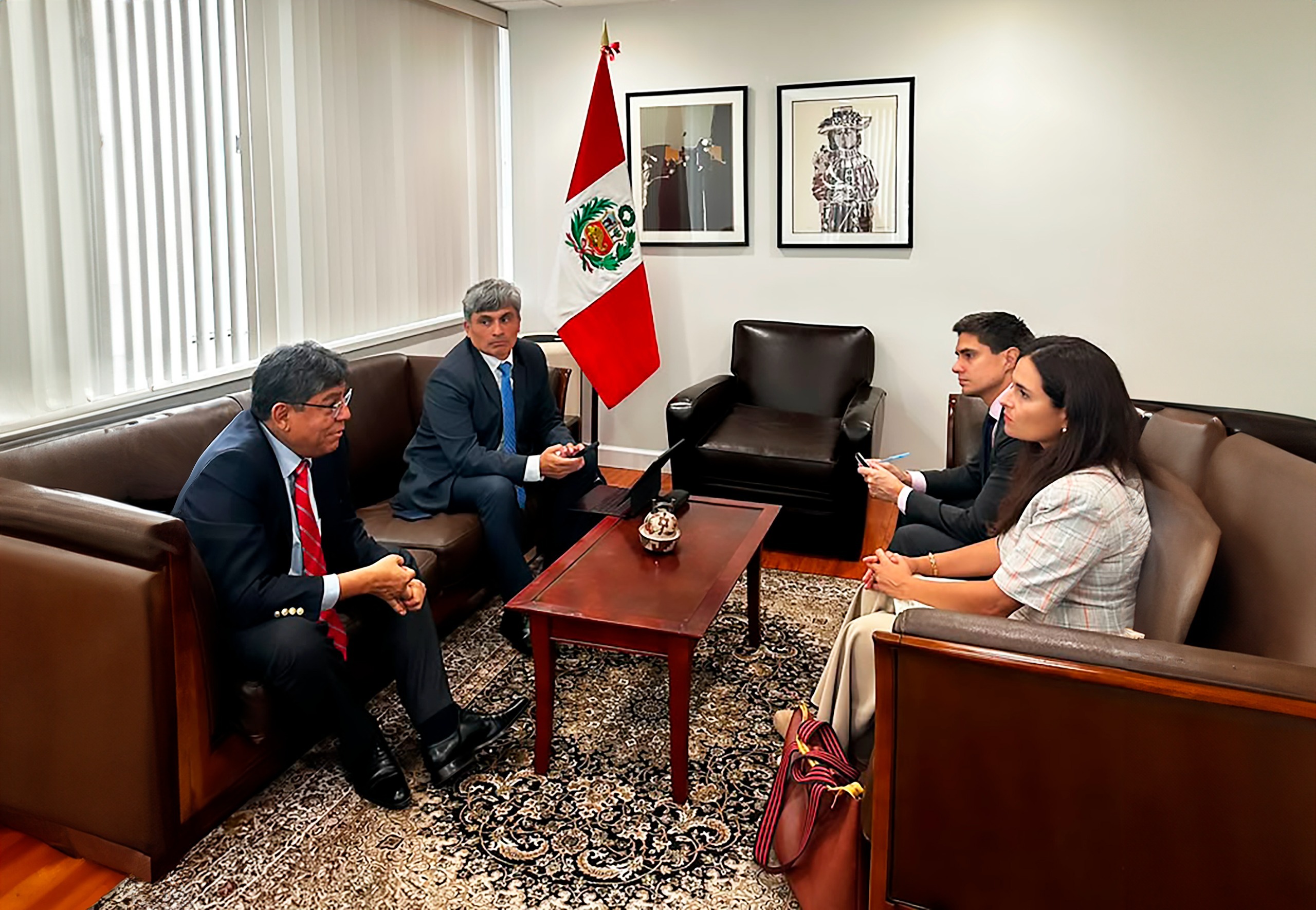 Titular del MEF se reúne con Moody’s y S&P para fortalecer confianza en Perú