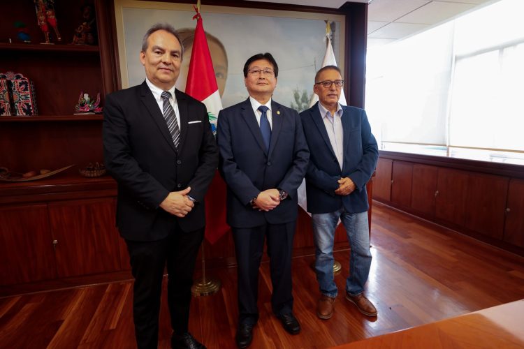 MINEM y Electro Oriente