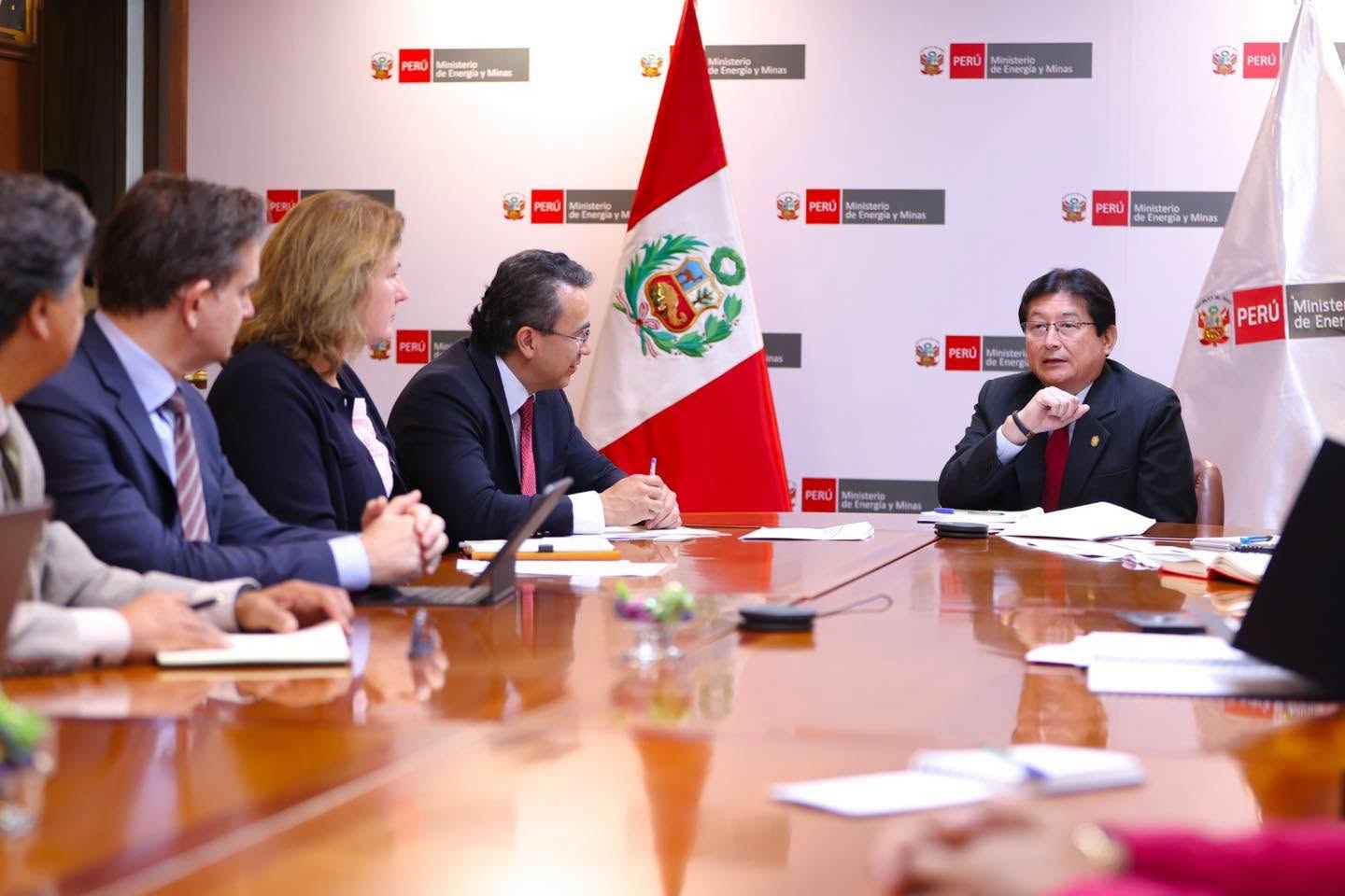Minem y Banco Mundial refuerzan cooperación para impulsar la minería y modernizar el sistema eléctrico