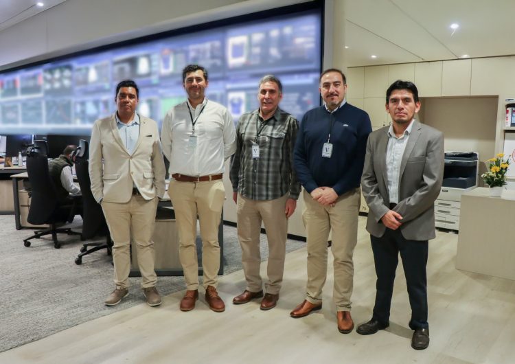 Minera Chinalco Perú recibe equipo de Minera Los Pelambres