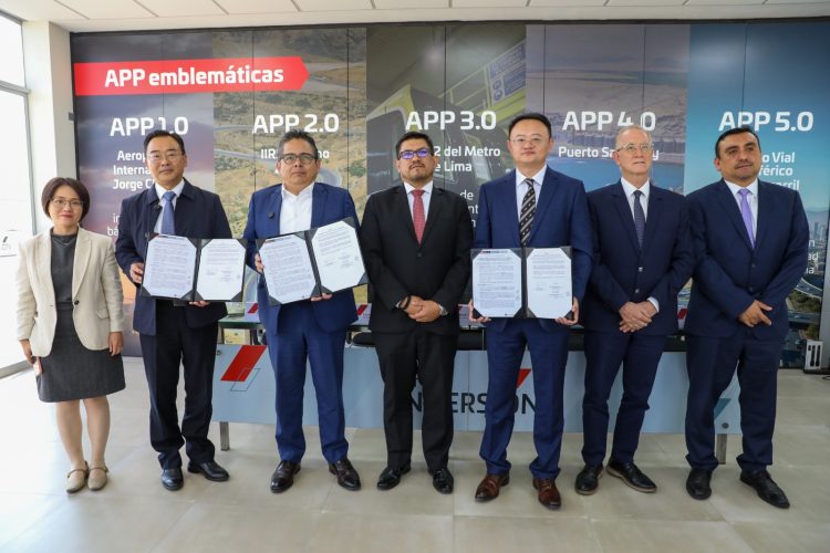 PROINVERSIÓN y Shougang Hierro Perú firman convenio por el Terminal Portuario de San Juan de Marcona