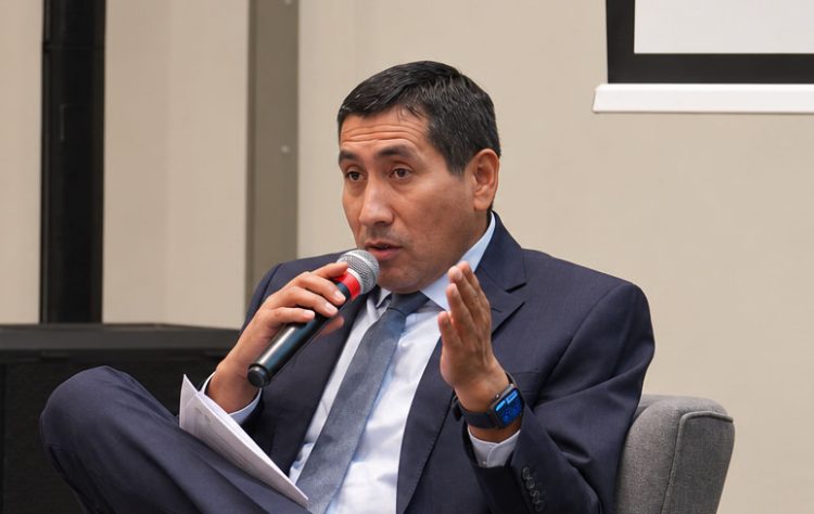 Tomás Gonzales: demoras en permisos pueden restar competitividad minera al Perú