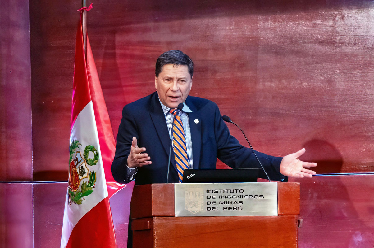 Vinio Floris: Inversión mundial en centros de datos movilizará US$6.7 mil millones al 2030