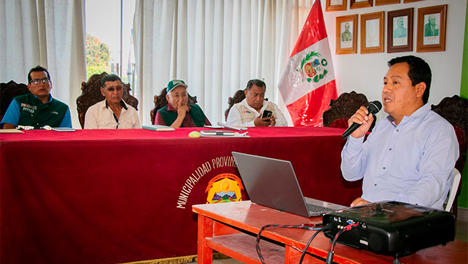 Antamina apoya campaña en Huarmey contra la mosca de la fruta