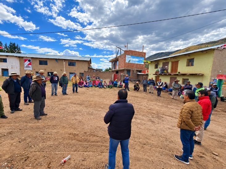 diálogo con comunidad de Pisaccasa por el Corredor Vial Sur