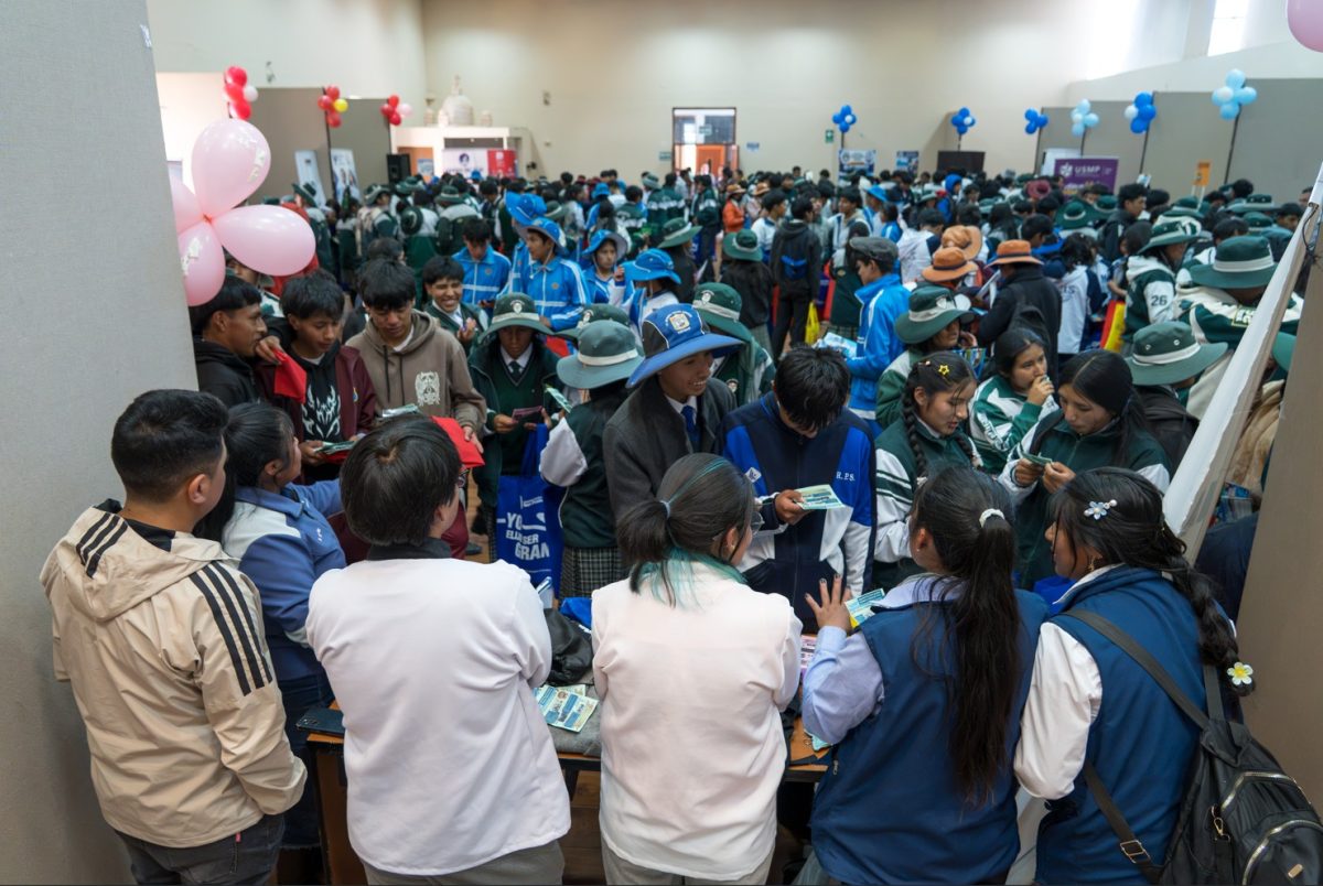 Antapaccay reúne a 1,800 estudiantes de Espinar en feria de orientación vocacional