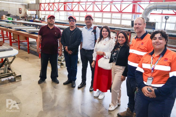 IMARC 2026 miembros de la delegación peruana en el W. B. Clarke Geoscience Centre (4)