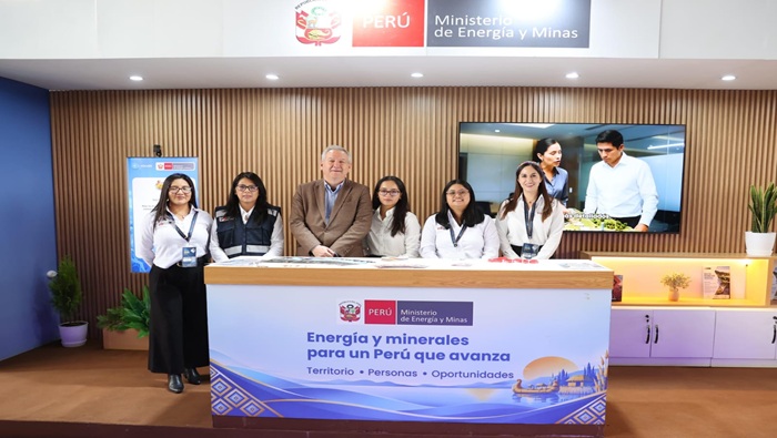 MINEM acerca información técnica a pequeños mineros en la Expo Titikaka Minero 2026