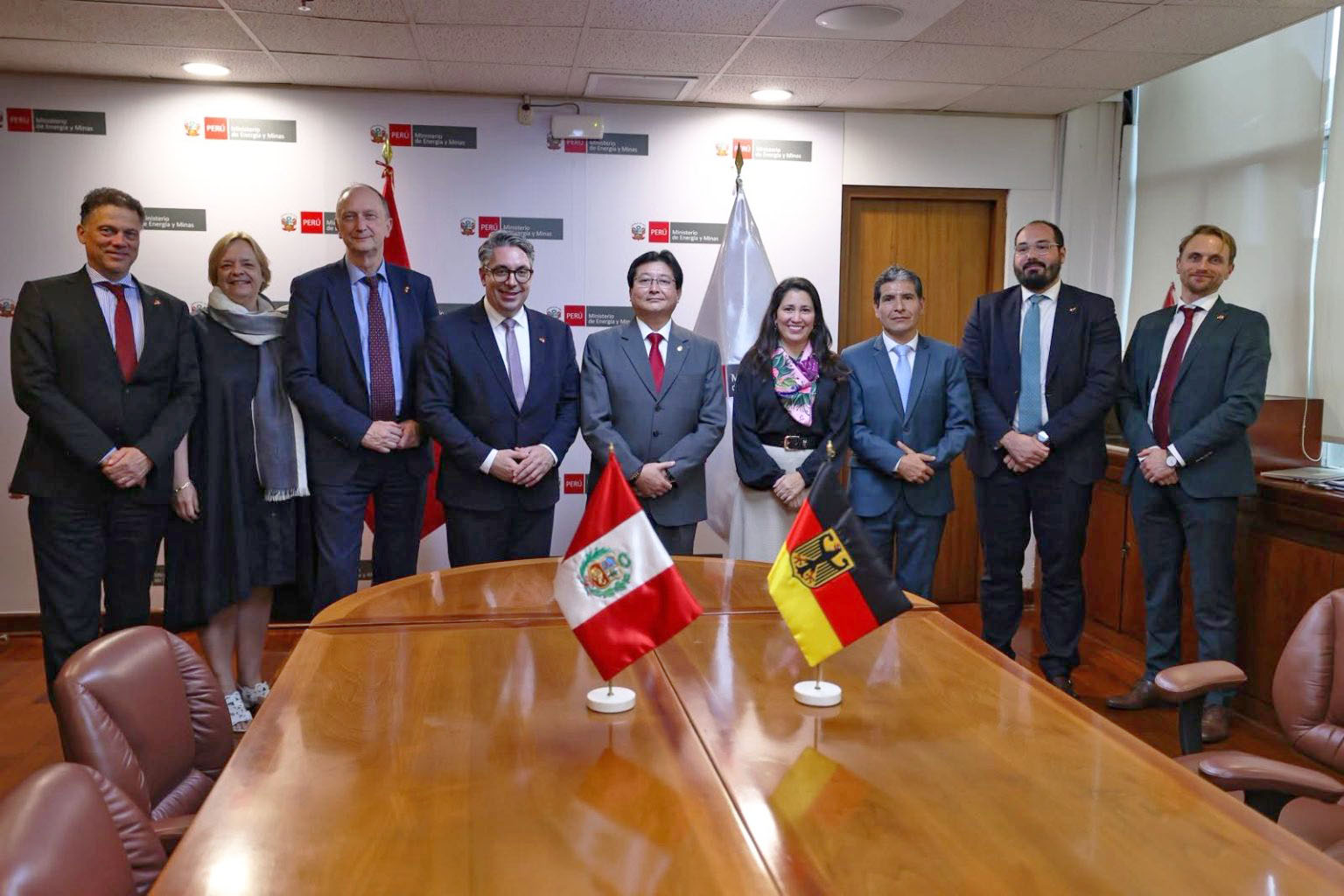 Perú y Alemania fortalecerán cooperación en materias primas y transición energética