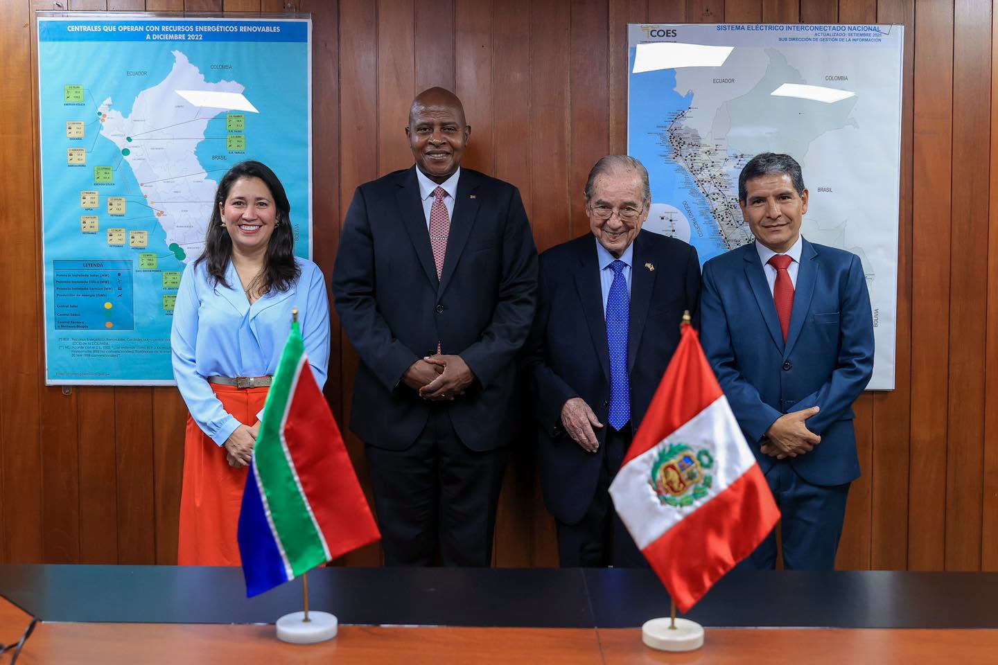 Perú y Sudáfrica exploran nuevas alianzas en minería subterránea y energías renovables