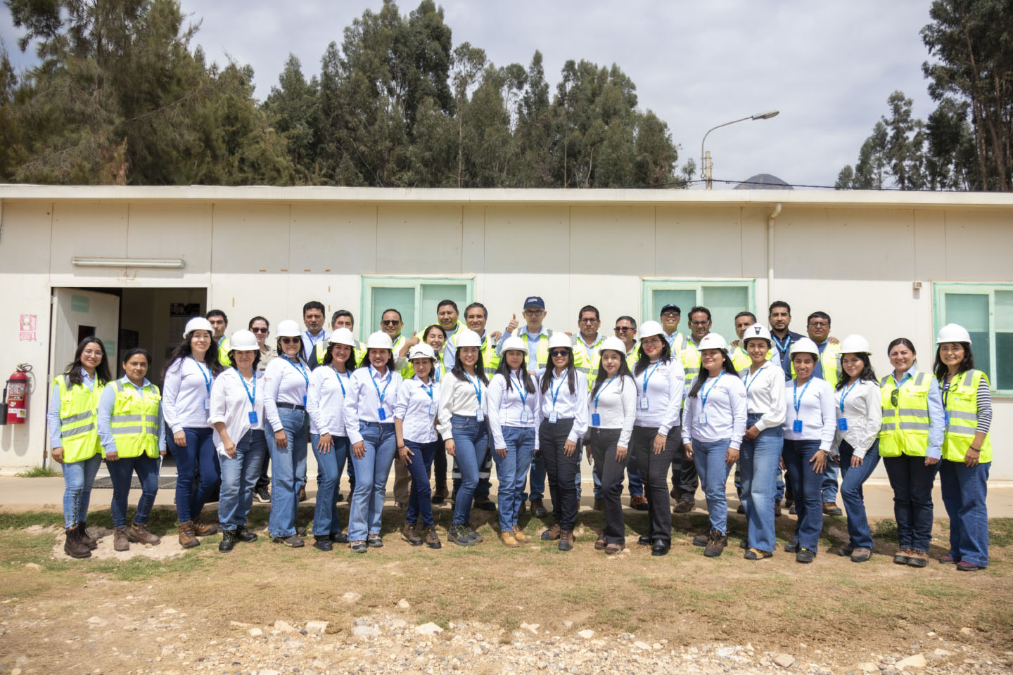 Pan American Silver recibió a profesionales y estudiantes de WIM Perú en Shahuindo y Huarón