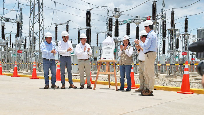Ejecutivo inaugura obras de electrificación que benefician a más de 152,000 personas en Madre de Dios
